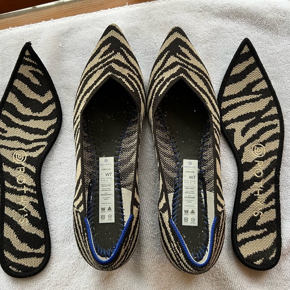 Rothy’s Black Zebra Points VGUC size 7 Retired Print - Picture 6 of 8